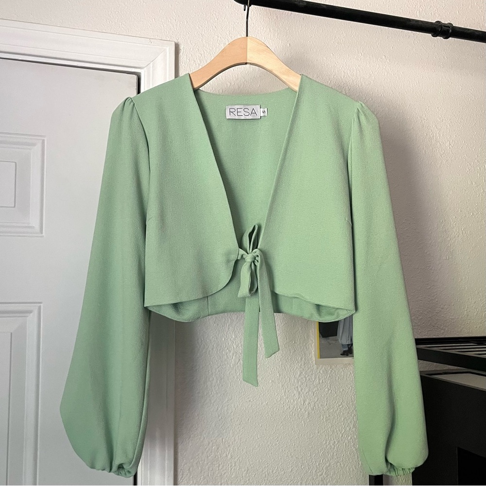 RESA Green long puff sleeve cropped tie front blouse‎ top